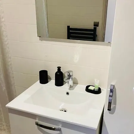 Calme Et Bien Situe Апартаменты