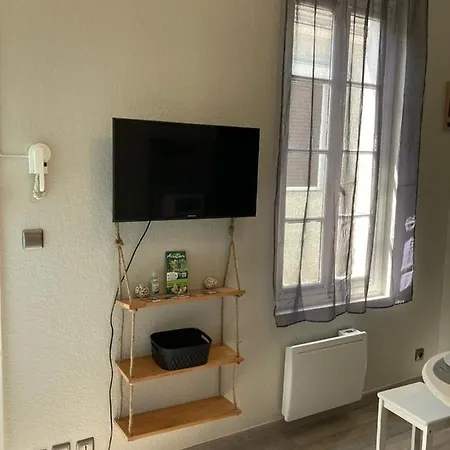 Calme Et Bien Situe Lägenhet *