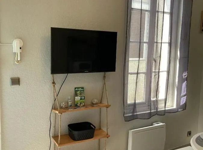 Calme Et Bien Situe Lägenhet *