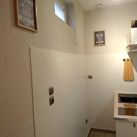 Apartamento Calme Et Bien Situé *