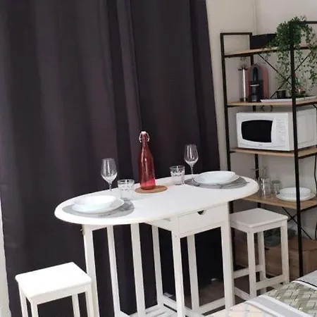 Apartamento Calme Et Bien Situé *