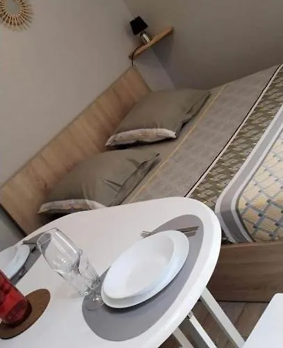 شقة Calme Et Bien Situe تارْب